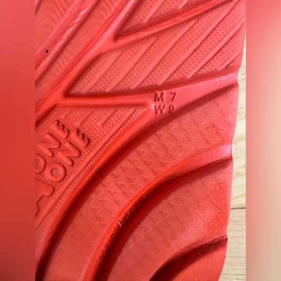 Unisex Hoka One One Ora Recovery Coral Oversized Midsole Meta-Rocker Slides M7W9 - Picture 11 of 12